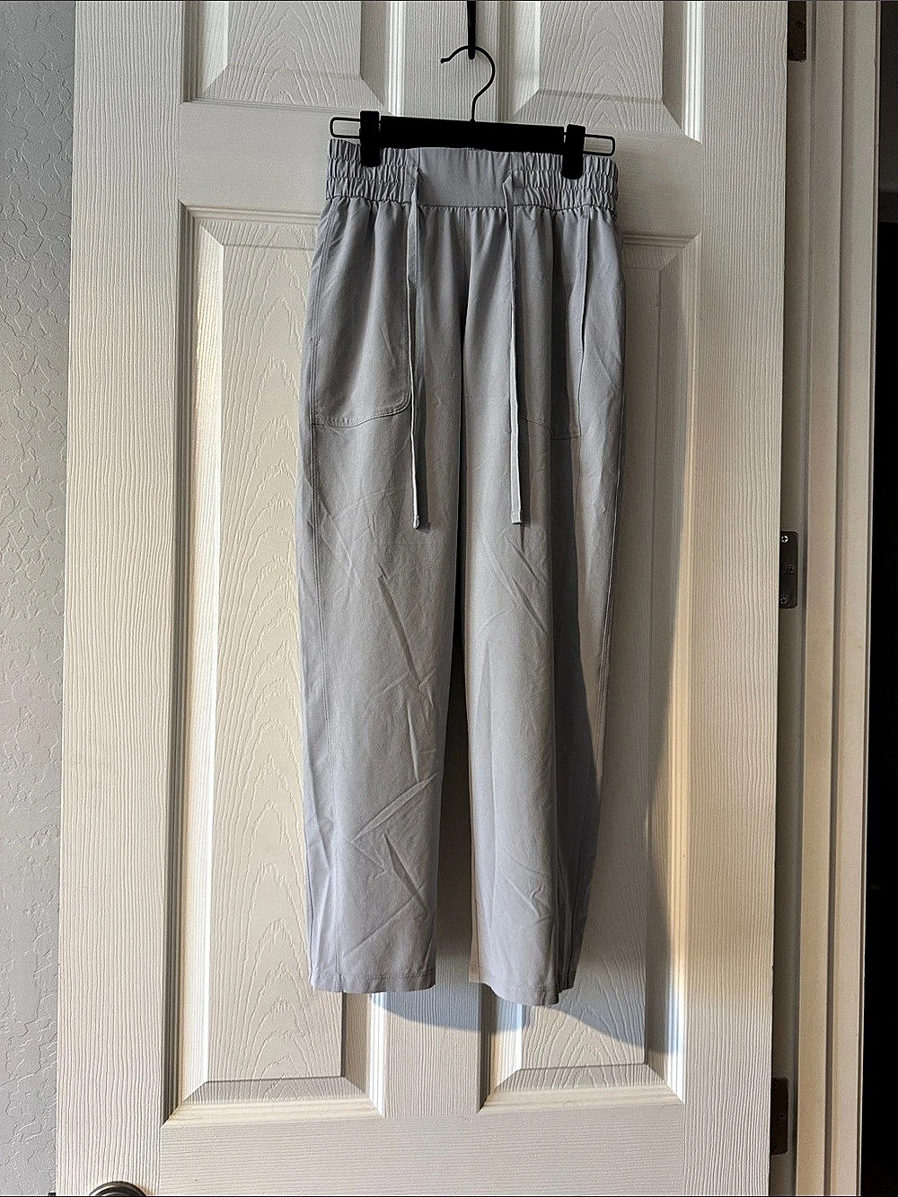 lululemon Pull-On Mid-Rise Tapered-Leg Crop 23" Gray Size 4